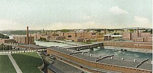Amoskeag Manufacturing Co., Panorama Upriver