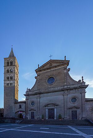 Duomo (Viterbo) - Esterno