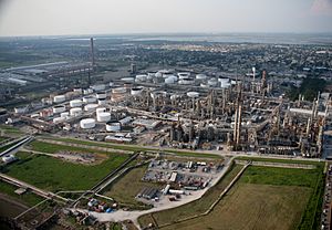 FEMA - 37677 - Aerial of a Louisiana oil refinary repaired since Katrina