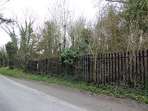 Houlder and Monarch Hill Pits, Upper Halling.jpg