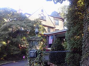 House at 19 Locust Place 2013-09-29 17-49-18