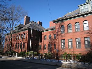 Locke School, ArlingtonMA - IMG 2707