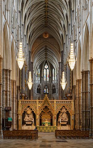 London UK Interior-of-Westminster-Abbey-02