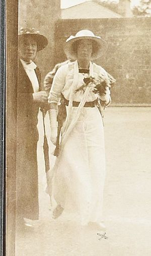 Photograph of Maude Edwards, suffragette prisoner (cropped).jpg