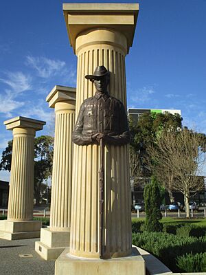 Rockingham War Memorial, August 2019 03