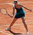Sharapova Roland Garros 2009 10 (cropped)
