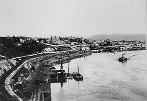 StateLibQld 1 158998 Suburb of South Brisbane viewed from River Terrace, Brisbane, ca. 1895