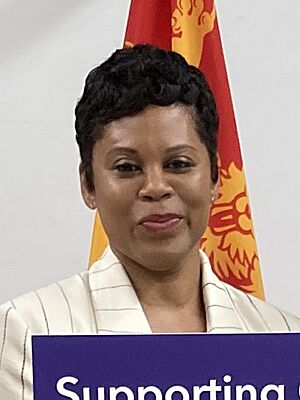 Supporting crisis hotlines (53150781450) (cropped).jpg
