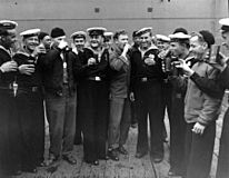 US-Soviet sailors on VJ Day
