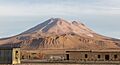 Vista del volcán de Ollagüe desde Ollagüe, Chile, 2016-02-09, DD 79