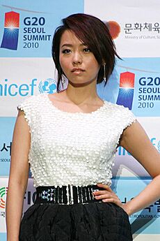 Zhang Liangying at the 2010 Asia Song Festival 091