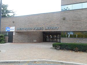 Brentwood Public Library-2; 2017-11-18