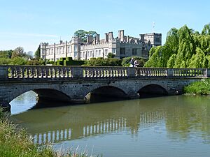 Bridge at Deene Park - geograph.org.uk - 3477423.jpg