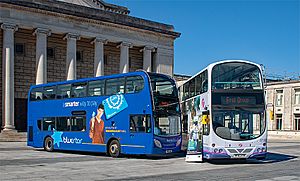 Buses by Guildhall