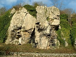 Caves Creswell Crags - geograph.org.uk - 90873.jpg