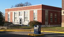 Eureka, Kansas, post office from NE 1