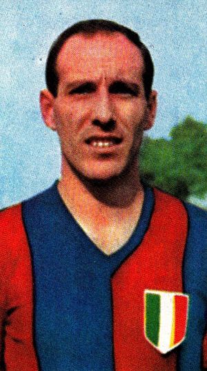 Ezio Pascutti - Bologna FC 1964-65.jpg