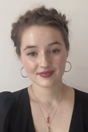 Kaitlyn Dever Peabody Awards, June 2020 (cropped).png