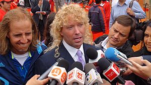 LEONARDO FARKAS CON MEDIOS DE COMUNICACIÓN.jpg