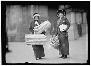 LITTLETON, MRS. MARTIN WILEY, LEFT, WITH MONTICELLO PETITIONS LCCN2016864123