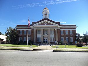 Lee County courthouse in Leesburg