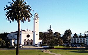 Loyola Marymount SunkenGardens SacredHeartChapel (cropped)