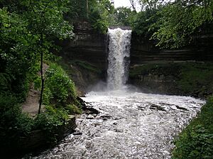 Minnehaha Falls-20050614