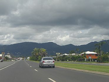 Mulgrave Road in the Cairns suburb of Bungalow.jpg