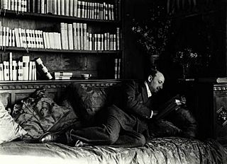 Nunes Vais, Mario (1856-1932) - Gabriele D'Annunzio sdraiato mentre legge
