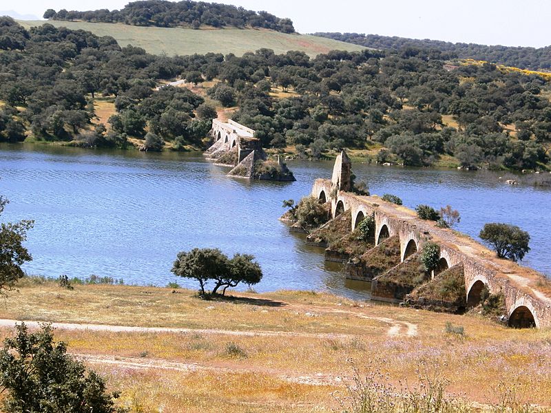Puente Ayuda; fronterizo sobre el Guadiana entre España y Portugal