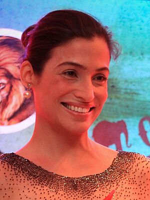 Renata Vasconcellos 01 (cropped).jpg