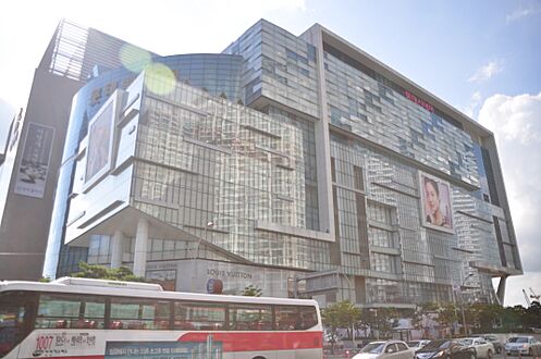 Shinsegae Busan 2010 exterior