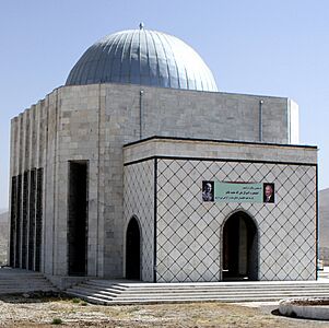 Tomb of former King Zahir Shah - panoramio (cropped)