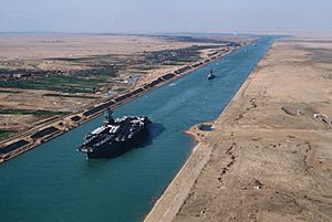 USS America (CV-66) in the Suez canal 1981