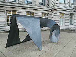 Ulster Museum sculpture