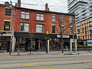 105-109 King St E