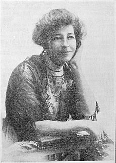 Ada Wells, 1910