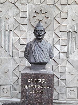 Bust of Ravishankar Raval in Ahmedabad