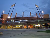 Estadio Juan Ramón Loubriel Noche