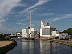 Etten Leur, Hill's Pet Nutrition Manufacturing BV langs de Mark foto4 2015-05-24 19.12