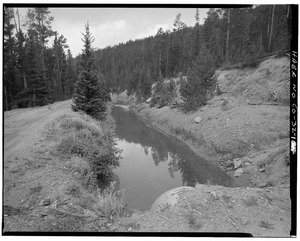 GRAND DITCH OVERVIEW, VIEWING SOUTH - Grand Ditch, Baker Creek to LaPoudre Pass Creek, Grand Lake, Grand County, CO HAER COLO,25-GRLK.V,2-1