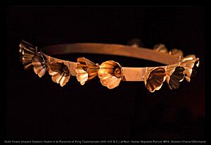 Gold flower shaped Diadem, found in te Pyramid of King Talakhamani (435–431 B.C.)