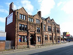 Half front of Glasgow Soldiers Home in modern day