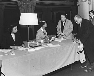 Housing conference registration table, Multnomah Hotel, Portland, Oregon, 1955 (5734167500)