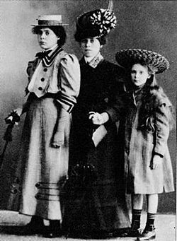 Lilya Brik with her mother and sister Elsa
