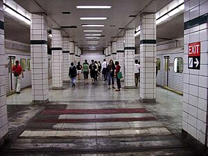 Lower Bay Station west-end of platform-westview
