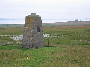 Monument and land to Howan on Egilsay - geograph.org.uk - 217412