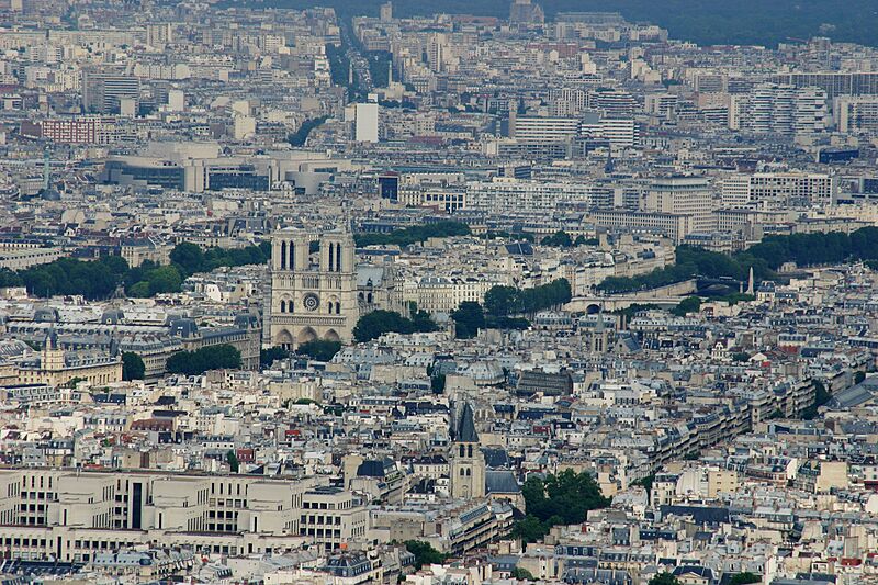 Tour Eiffel Notre-Dame