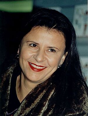 Tracy Ullman by John Mathew Smith (no border).jpg