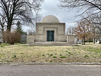 Wainwright Tomb, Bellefontaine Cemetery, St. Louis, MO - 53051447672.jpg